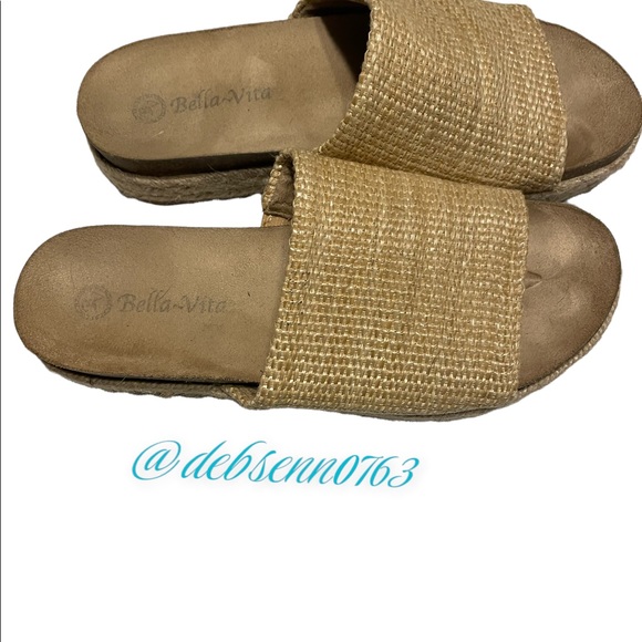 Bella Vista slip on Slide Sandles - Picture 2 of 4